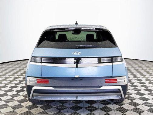 2025 Hyundai IONIQ 5 SE