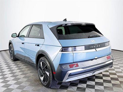 2025 Hyundai IONIQ 5 SE