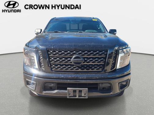 2019 Nissan Titan SV