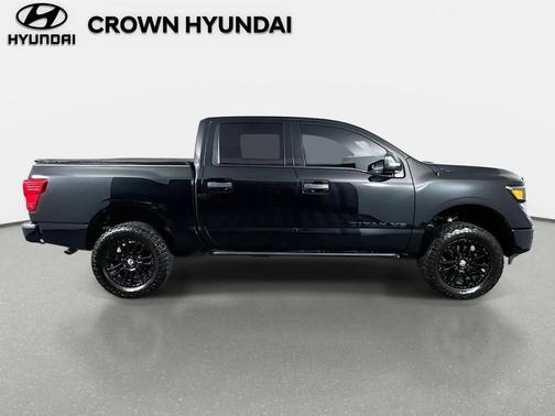 2019 Nissan Titan SV