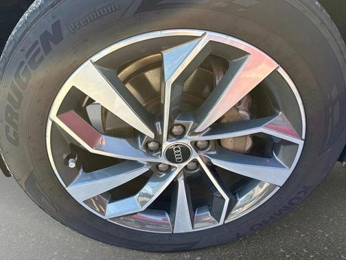 2022 Audi Q5 45 S line Premium