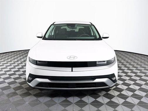 2025 Hyundai IONIQ 5 SE