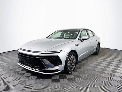 2025 Hyundai SONATA Hybrid SE
