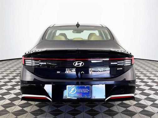 2025 Hyundai SONATA Hybrid Limited