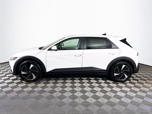 2025 Hyundai IONIQ 5 SE