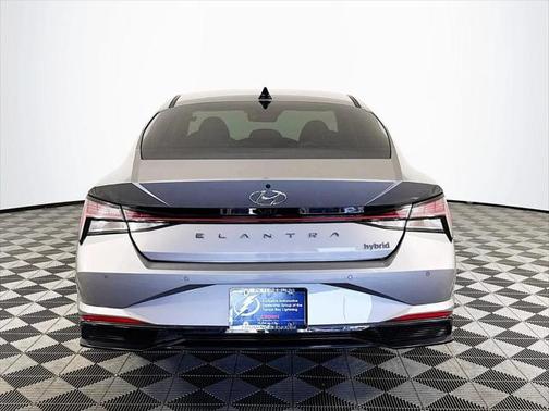 2022 Hyundai ELANTRA Limited