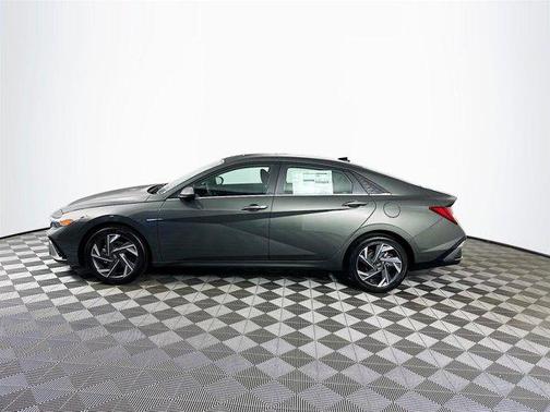 2025 Hyundai ELANTRA SEL