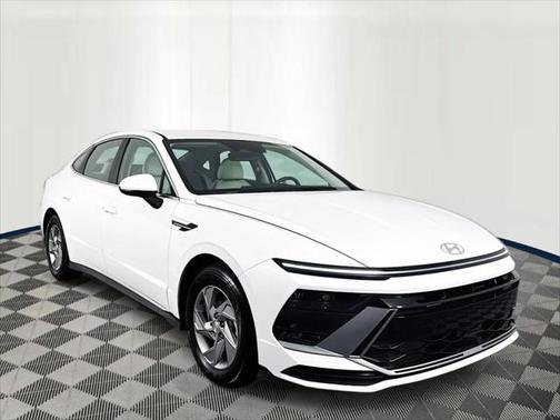 2025 Hyundai SONATA SE