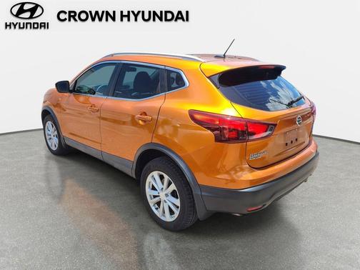 Monarch Orange 2017 Nissan Rogue Sport SV