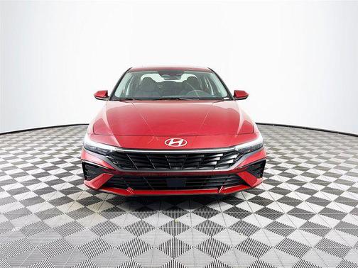 2025 Hyundai ELANTRA SEL