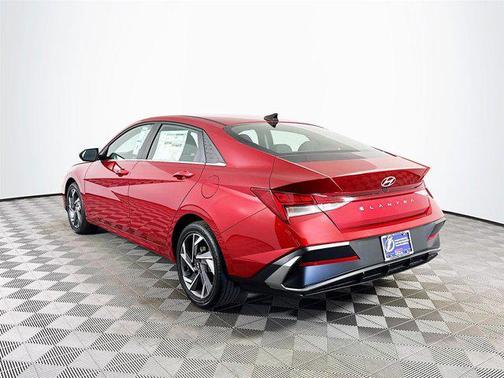 2025 Hyundai ELANTRA SEL