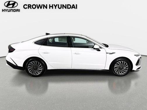 2026 Hyundai SONATA Hybrid SE