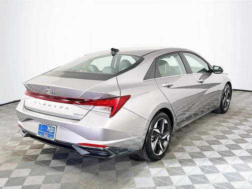 2021 Hyundai ELANTRA Limited