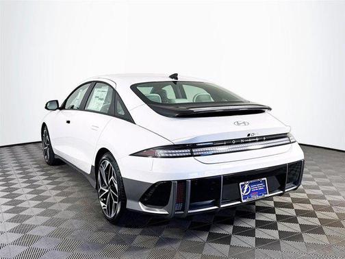 2025 Hyundai IONIQ 6 SEL