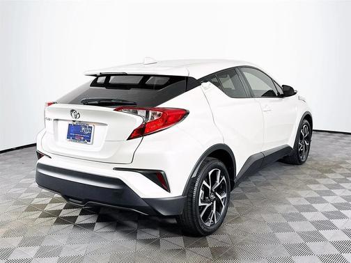 2021 Toyota C-HR XLE
