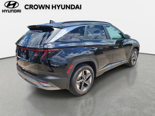 Phantom Black 2025 Hyundai TUCSON SEL Convenience