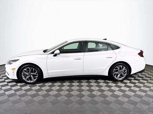 2022 Hyundai SONATA SEL