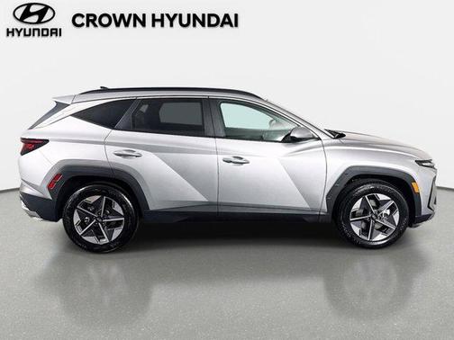 Shimmering Silver 2026 Hyundai TUCSON SEL
