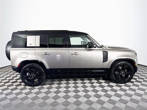 2024 Land Rover Defender 110 P400 X-Dynamic SE
