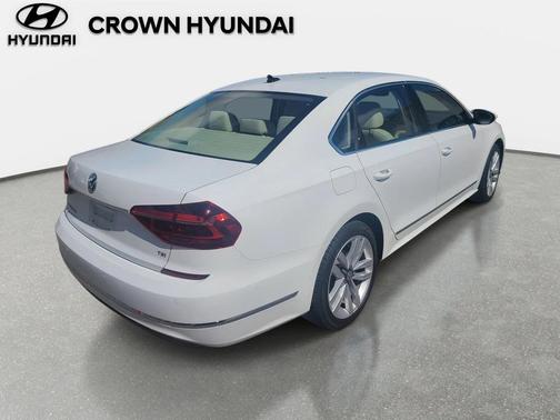 2017 Volkswagen Passat 1.8T SEL Premium