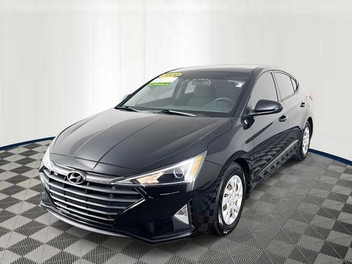 2020 Hyundai ELANTRA SE