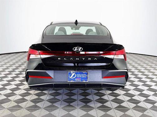 2025 Hyundai ELANTRA Sport