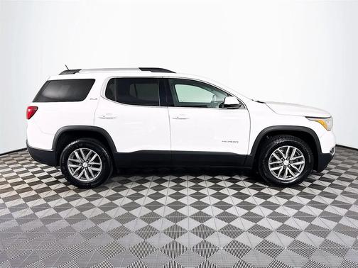 2018 GMC Acadia SLE-2