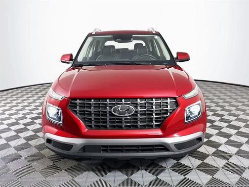 2024 Hyundai VENUE Limited