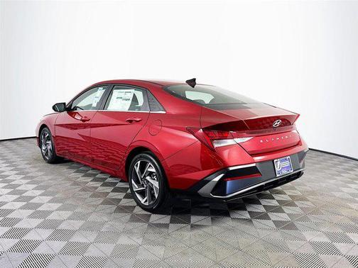 2025 Hyundai ELANTRA SEL