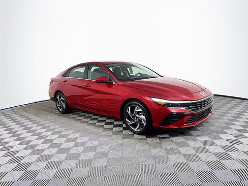 2025 Hyundai ELANTRA SEL