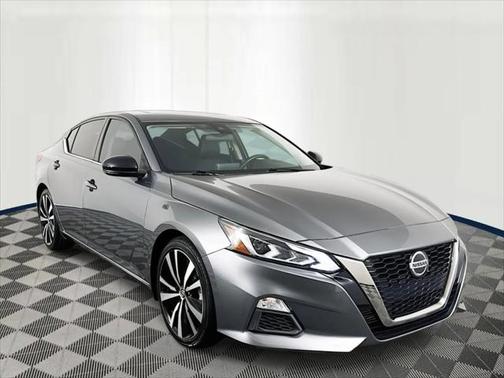2022 Nissan Altima SR VC-Turbo FWD
