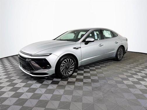 2025 Hyundai SONATA Hybrid SE