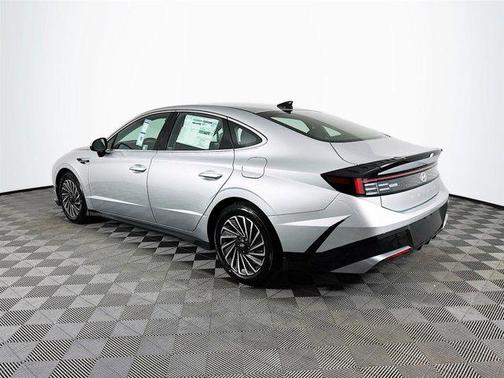 2025 Hyundai SONATA Hybrid SE