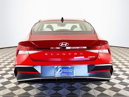2025 Hyundai ELANTRA Limited