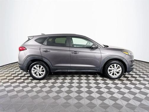 2021 Hyundai TUCSON SE