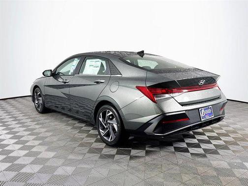 2025 Hyundai ELANTRA SEL