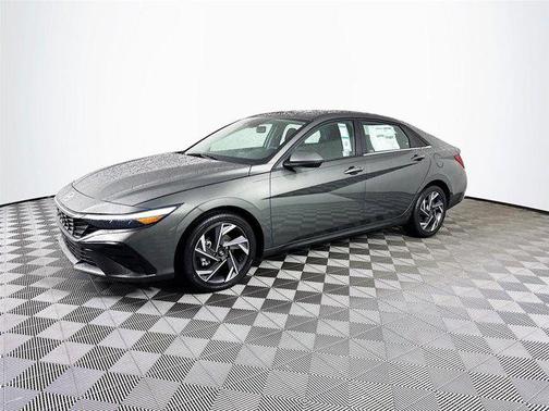 2025 Hyundai ELANTRA SEL