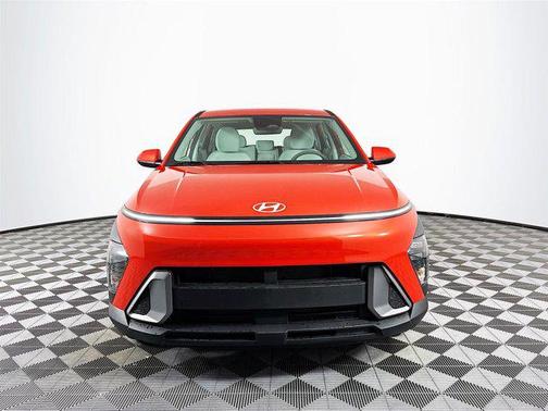 2025 Hyundai KONA SE