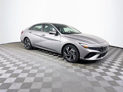 2025 Hyundai ELANTRA SEL