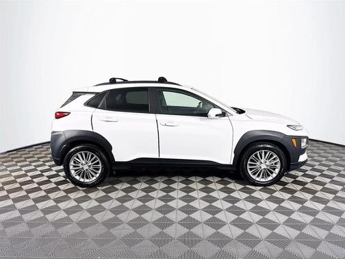 2021 Hyundai KONA SEL Plus