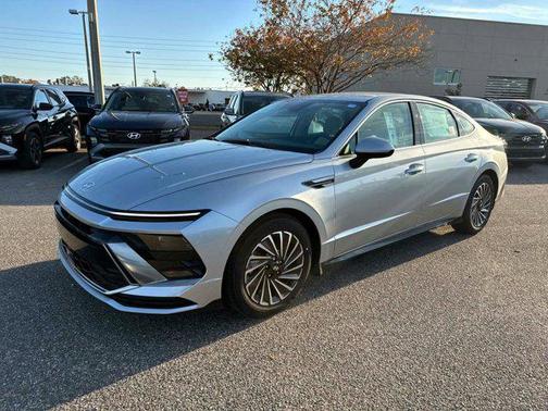 2025 Hyundai SONATA Hybrid SE