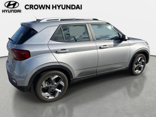 2024 Hyundai VENUE SEL