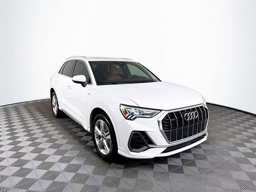 2022 Audi Q3 45 S line Premium Plus