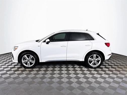 2022 Audi Q3 45 S line Premium Plus