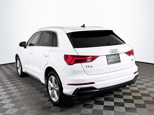 2022 Audi Q3 45 S line Premium Plus