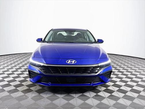 2025 Hyundai ELANTRA SEL