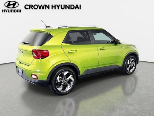 Green Apple 2023 Hyundai VENUE SEL