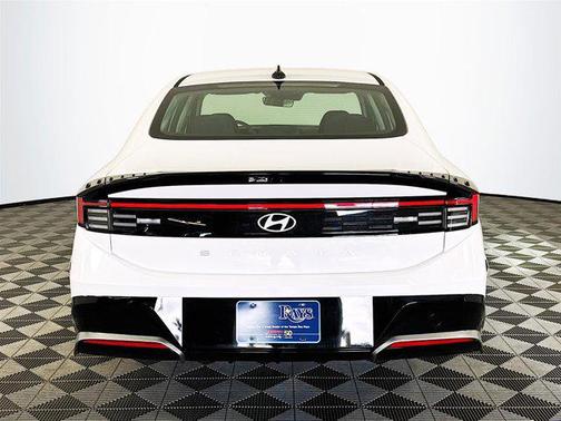 2026 Hyundai SONATA SEL