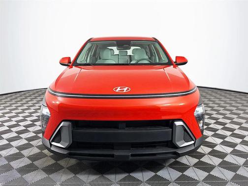 2025 Hyundai KONA SE