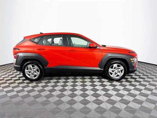 2025 Hyundai KONA SE